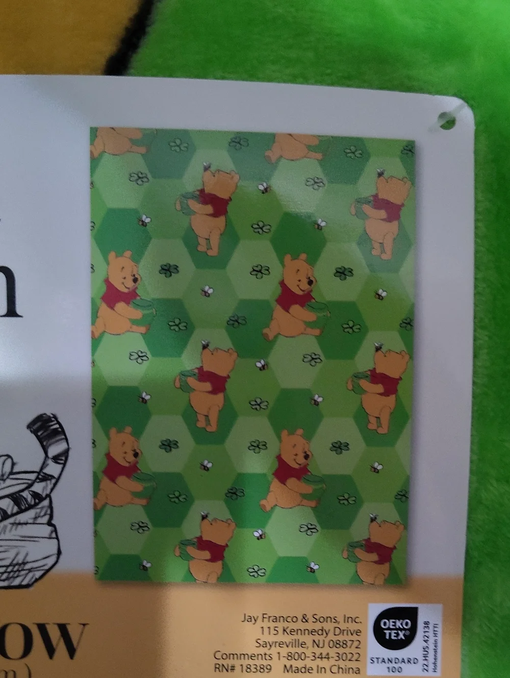 🧸 Disney Winnie the Pooh Plush Throw Blanket – Super Soft & Cozy 🍯